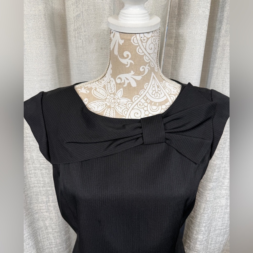 Studio I Elegant Black Midi Dress with Bow Detail - Picture 3 of 11